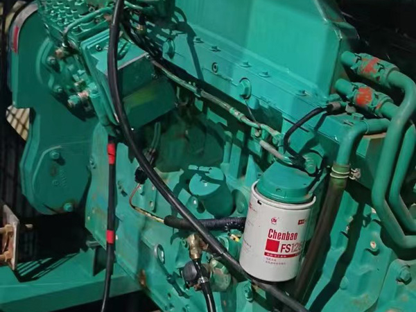 嘉陵如何确定新的发电机组控制系统是否与原系统兼容？